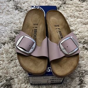 Birkenstock Madrid Big Buckle sandal. Size 37. Yomo lilac. New with box.